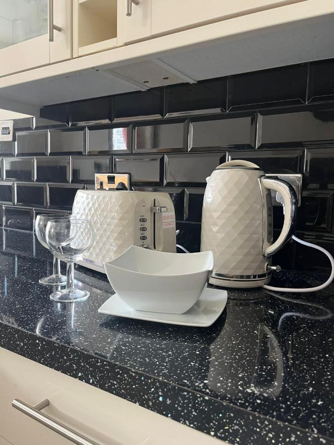 Beautifully Presented Victorian Apartment Within Walking Distance To Llandudno Beach Bagian luar foto