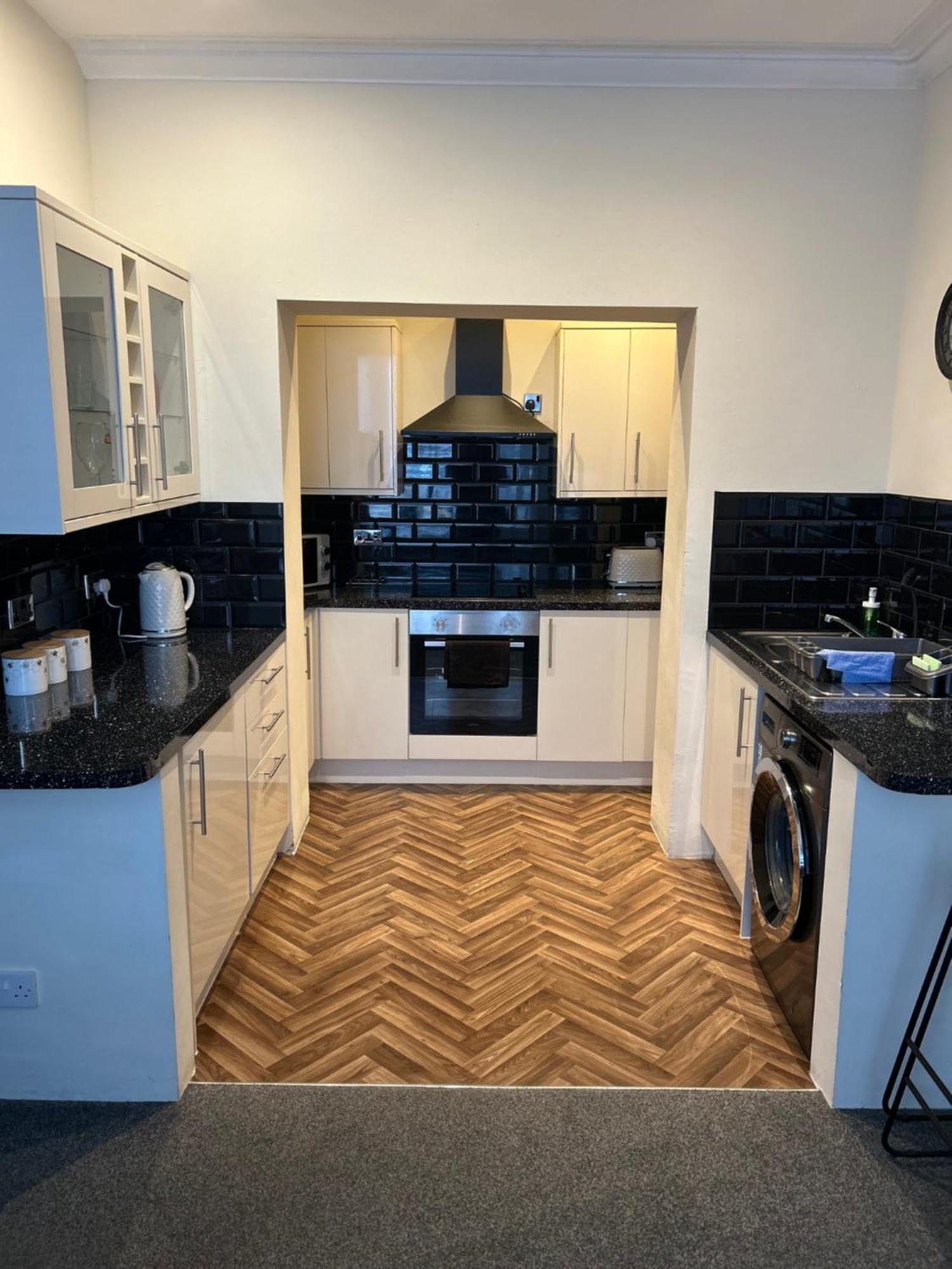 Beautifully Presented Victorian Apartment Within Walking Distance To Llandudno Beach Bagian luar foto