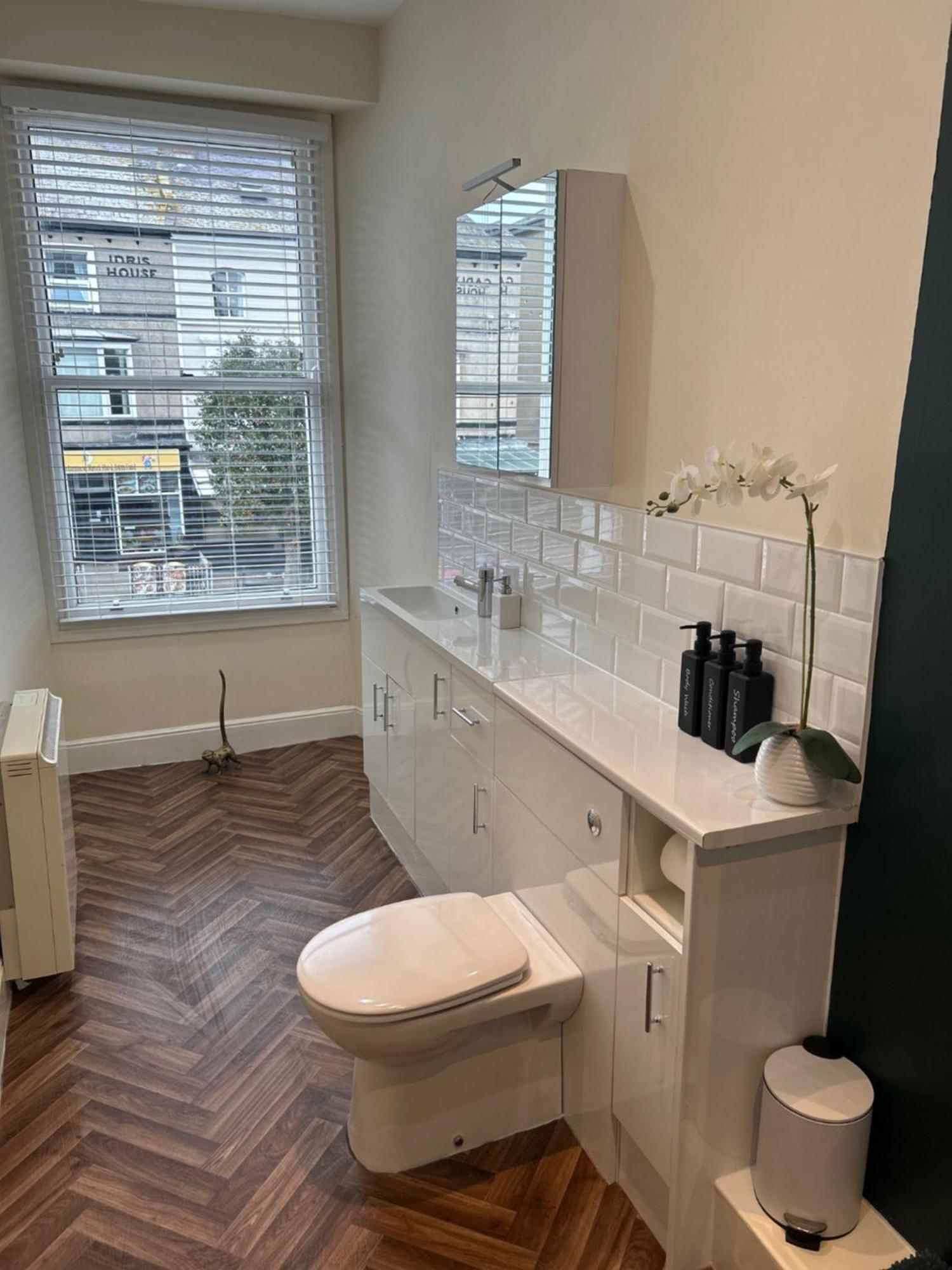Beautifully Presented Victorian Apartment Within Walking Distance To Llandudno Beach Bagian luar foto
